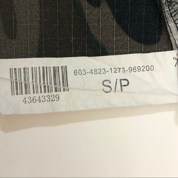 Urban Heritage men’s camo shirt size Small - Picture 9 of 9